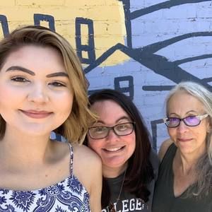 Meet your Posher, Melissa